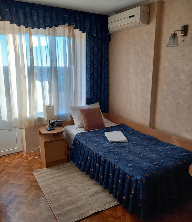 Mykolayiv Tourist Hotel Mykolaiv Exterior photo