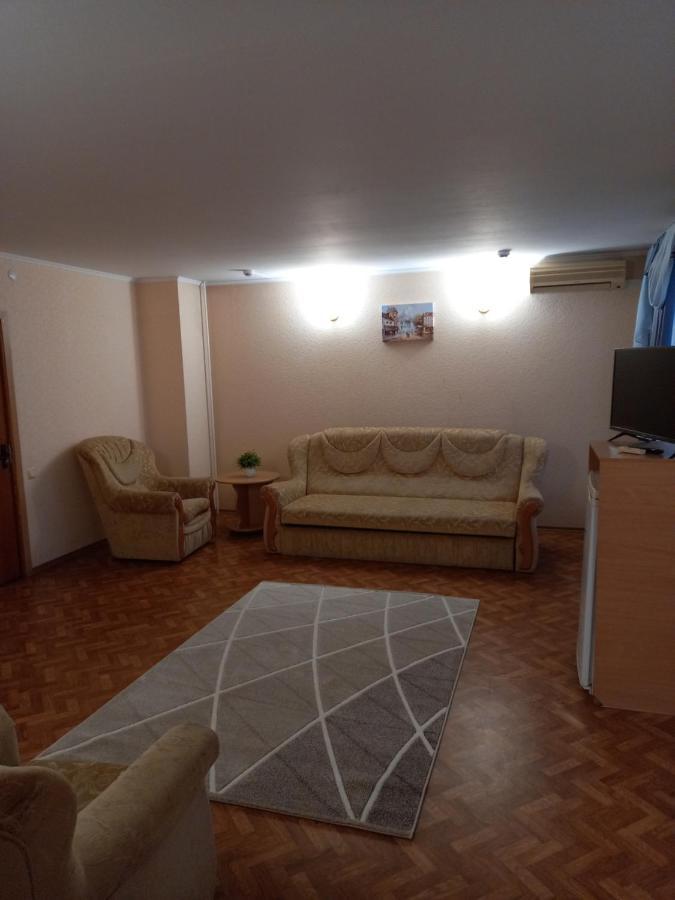 Mykolayiv Tourist Hotel Mykolaiv Exterior photo